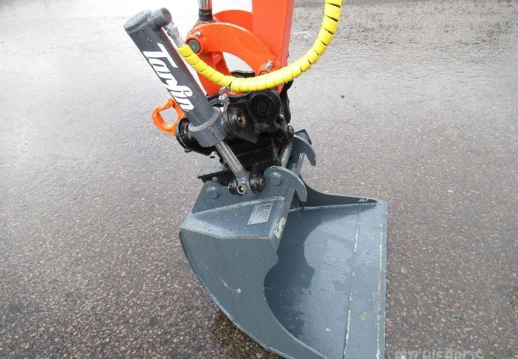 Miniexcavadora Kubota U10-5 de 1,1 t usada 2022 casi nueva de 10 h con 3 cucharones