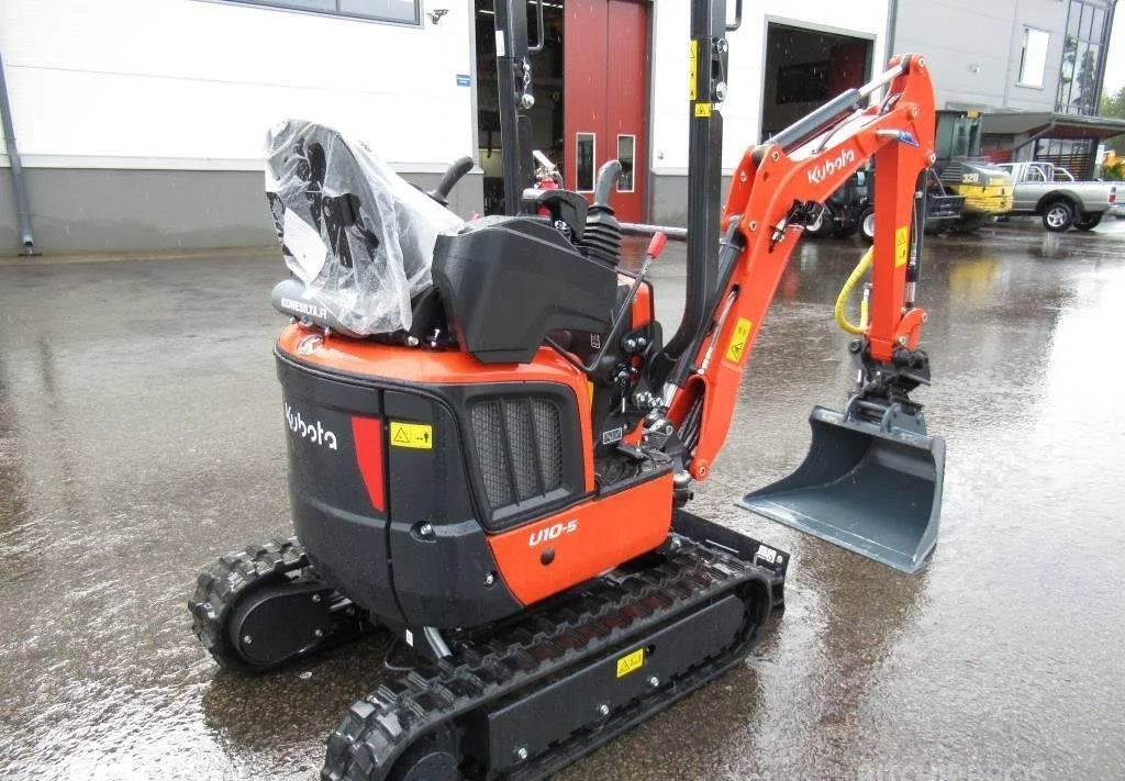 Miniexcavadora Kubota U10-5 de 1,1 t usada 2022 casi nueva de 10 h con 3 cucharones