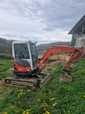 Miniexcavadora Kubota U25-3 de 2,5 t de ocasión 2003 cabina cerrada de 3050 h con 3 cucharones