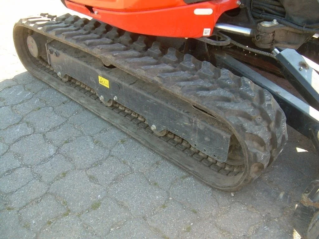 Miniexcavadora Kubota U 27-4 de 2,6 t de ocasión 2020 con solo 315 h y 3 cucharones