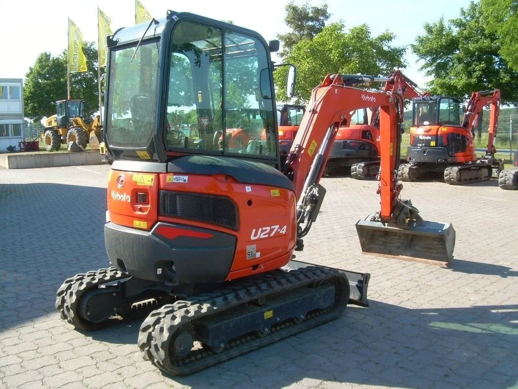 Miniexcavadora Kubota U 27-4 de 2,6 t de ocasión 2020 con solo 315 h y 3 cucharones