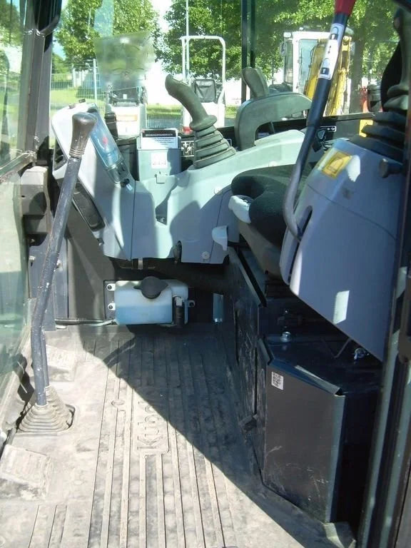 Miniexcavadora Kubota U 27-4 de 2,6 t de ocasión 2020 con solo 315 h y 3 cucharones