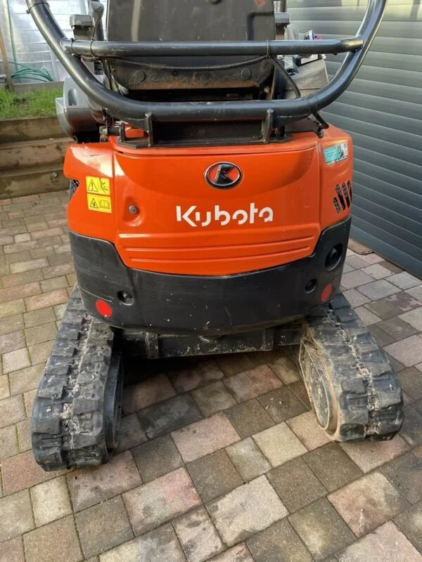 Miniexcavadora Kubota U17-3 de 1,6 t sin voladizo, usada, año 2015, 2090 h, con 3 cucharones