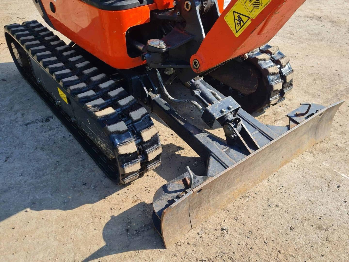 Miniexcavadora compacta Kubota U10-5 de 1,2 t usada 2022 con 249 h chasis extensible