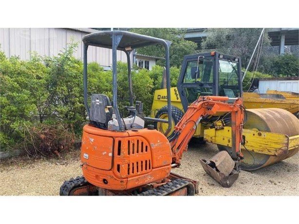 IHI 15NX (2004) – Miniexcavadora 1,5T con 3 Cucharas – 6 088 h – Compacta y Fiable
