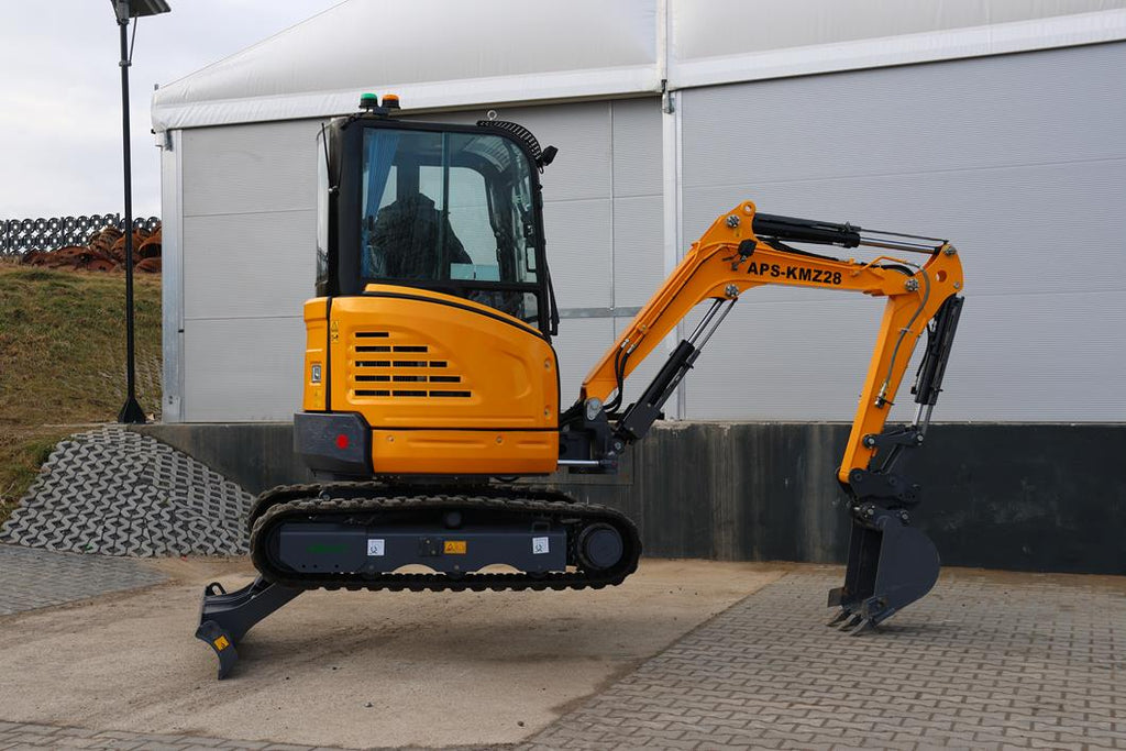 APS KMZ 28 Miniexcavadora de 2,8 t usada con brazo oscilante y hoja niveladora