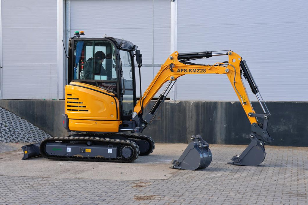 APS KMZ 28 Miniexcavadora de 2,8 t usada con brazo oscilante y hoja niveladora